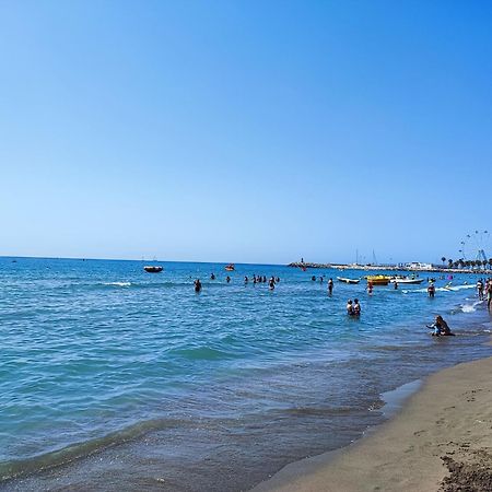 Apartamento 150 Metros De La Playa 토레몰리노스 외부 사진