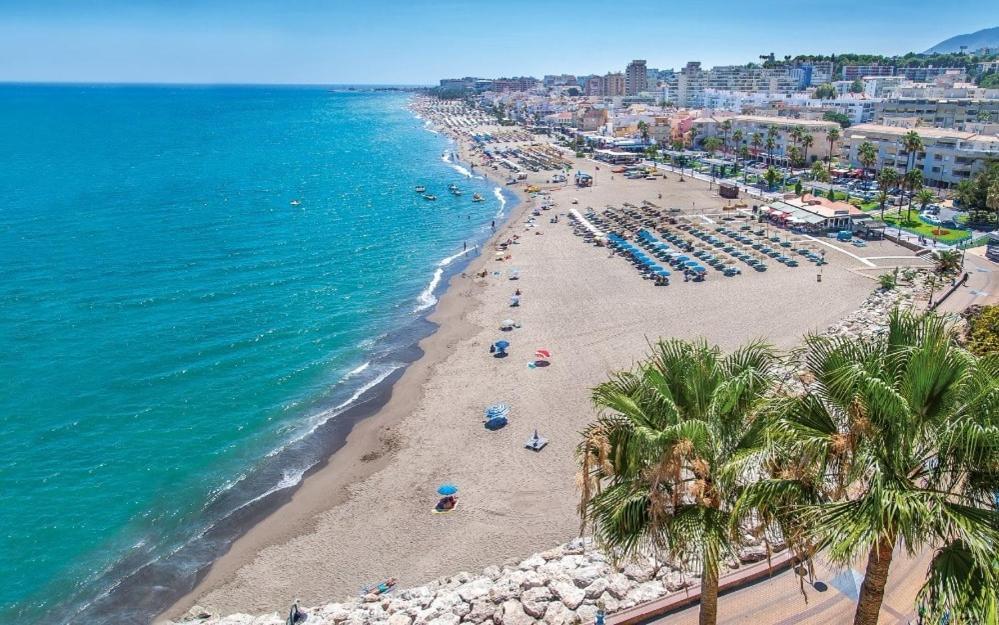 Apartamento 150 Metros De La Playa 토레몰리노스 외부 사진