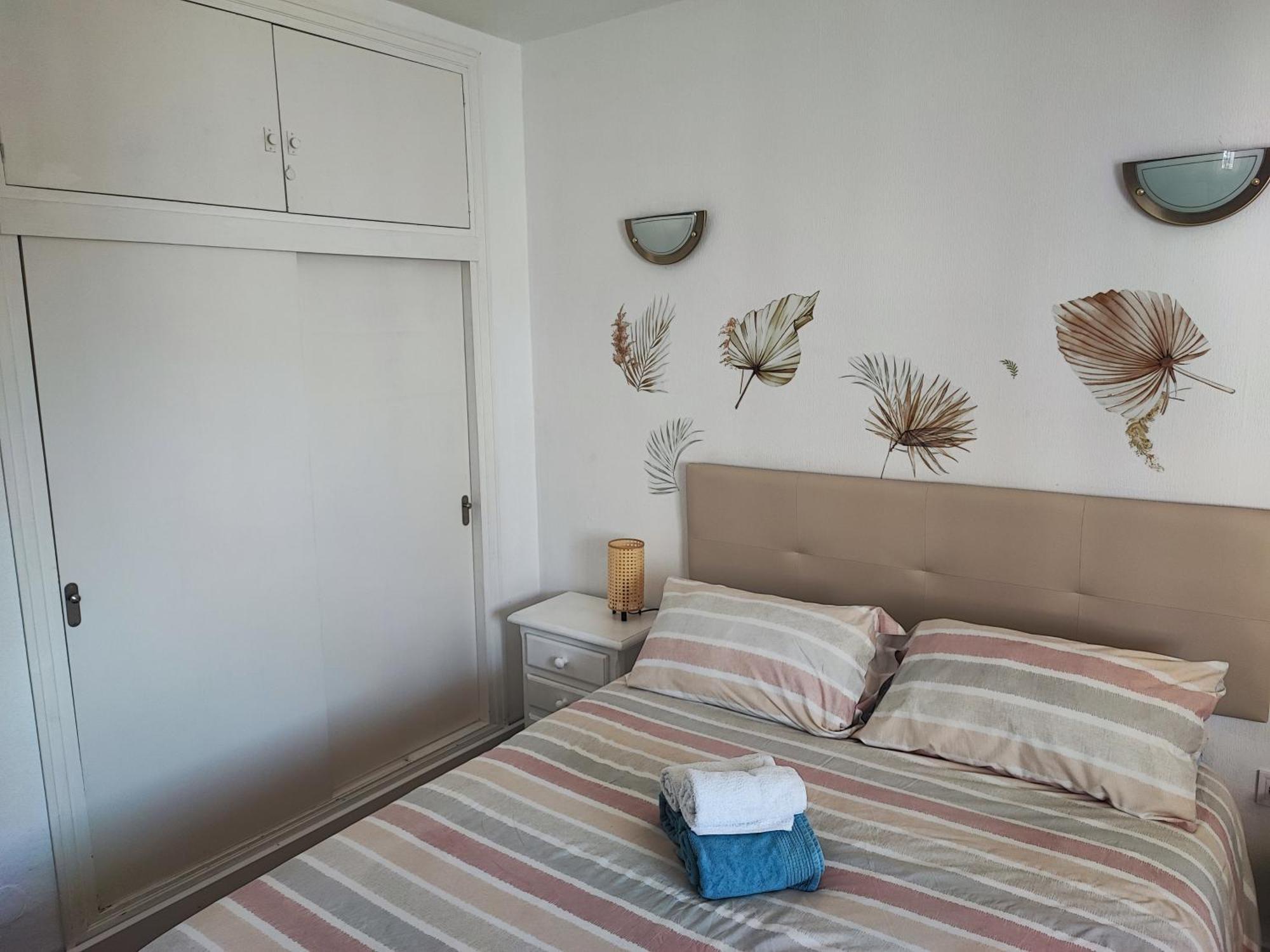 Apartamento 150 Metros De La Playa 토레몰리노스 외부 사진