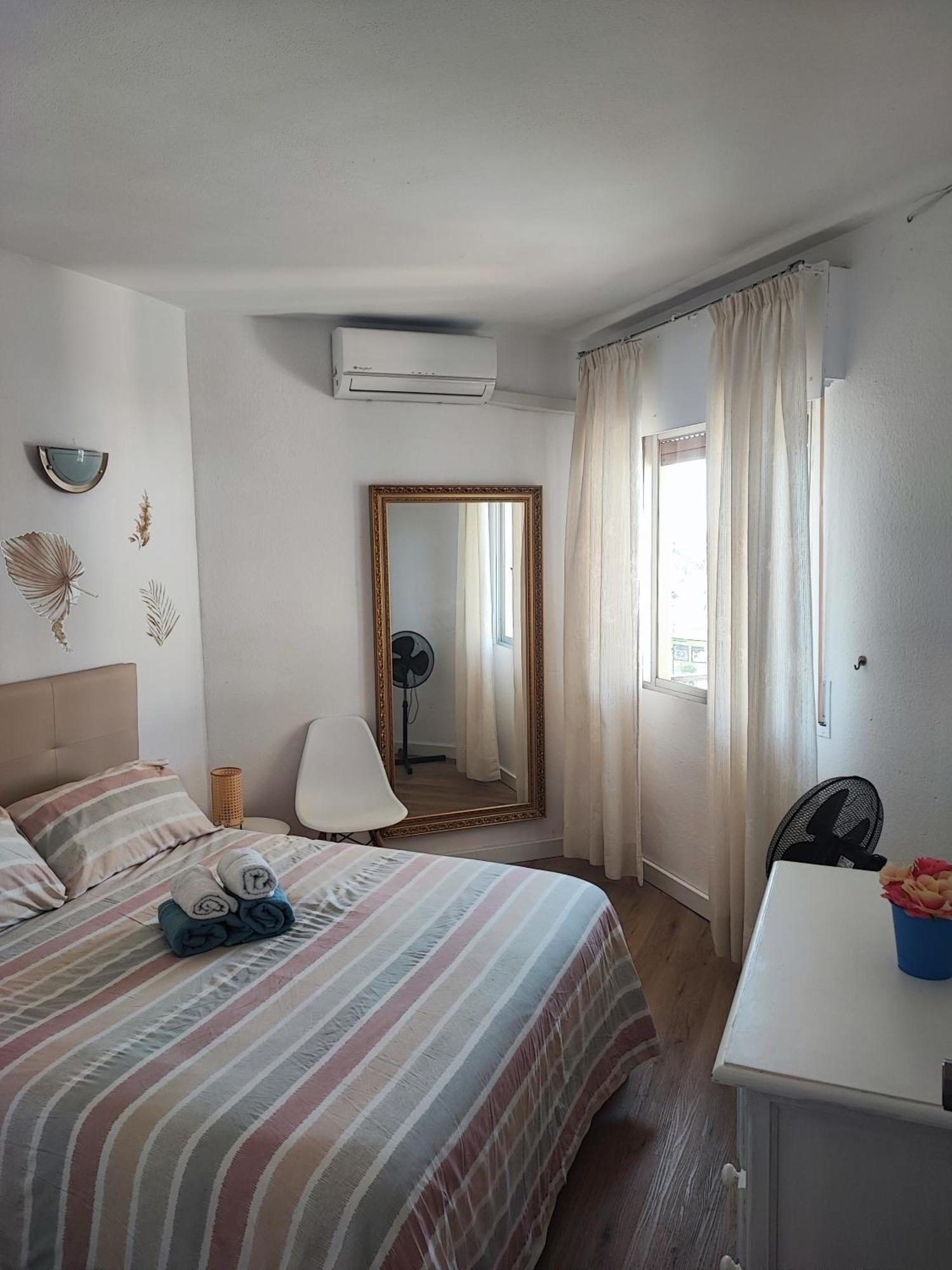 Apartamento 150 Metros De La Playa 토레몰리노스 외부 사진